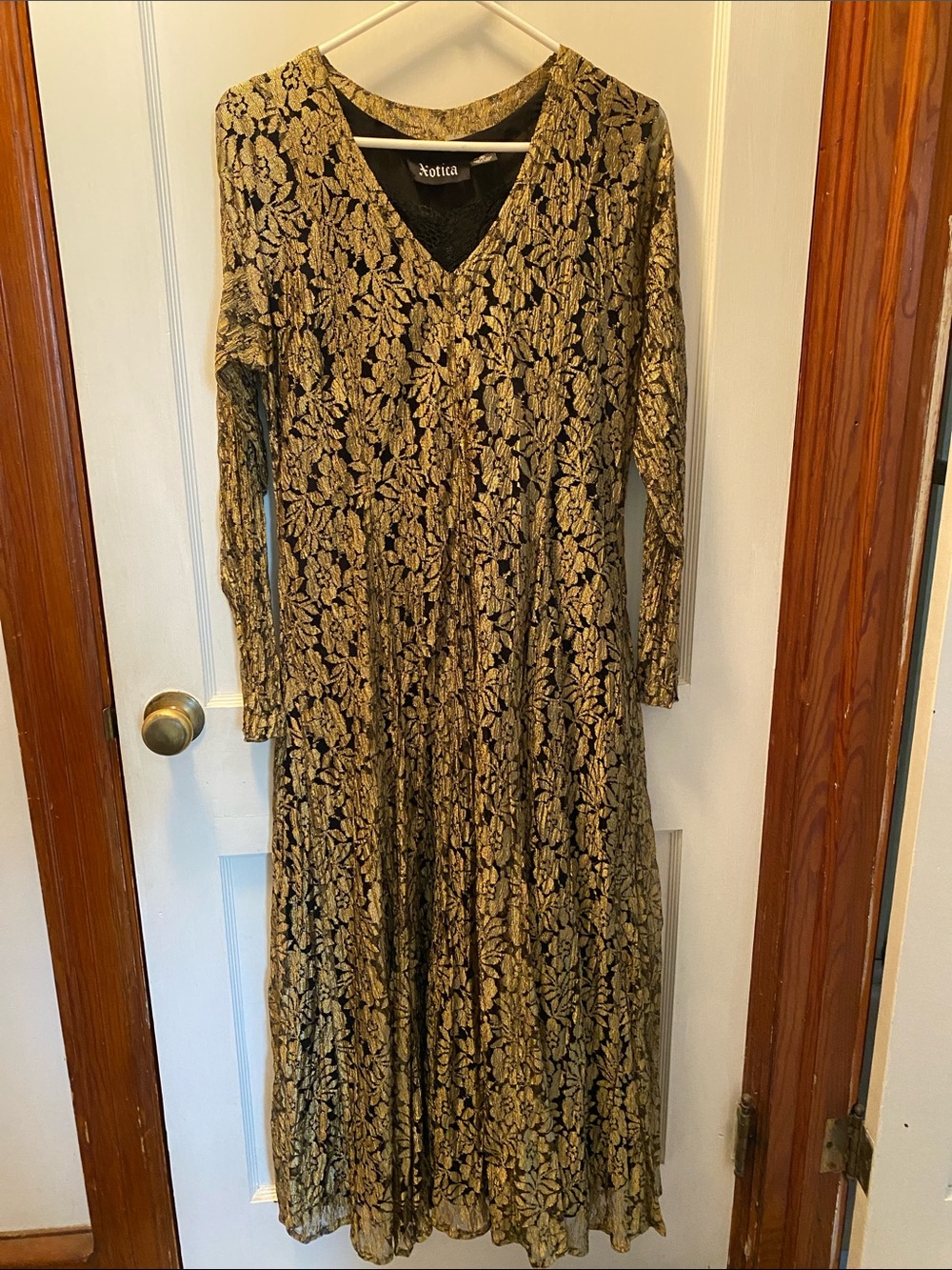 Black & Gold Long Sleeve V-Neck Floral Dress